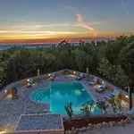 Villa Maggie By Interhome