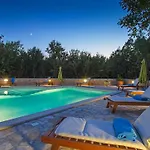 Villa Maggie By Interhome Koromačno