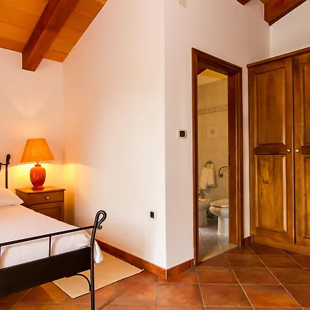 Maggie By Interhome * Valhova