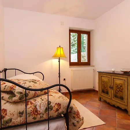 Maggie By Interhome * Valhova