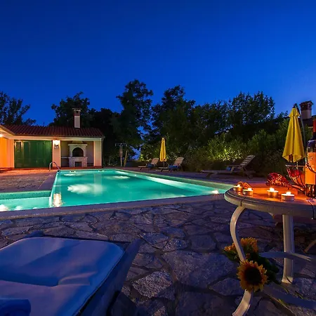 Maggie By Interhome * Valhova