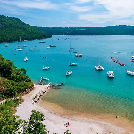 Maggie By Interhome Valhova