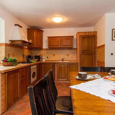 Villa Maggie By Interhome