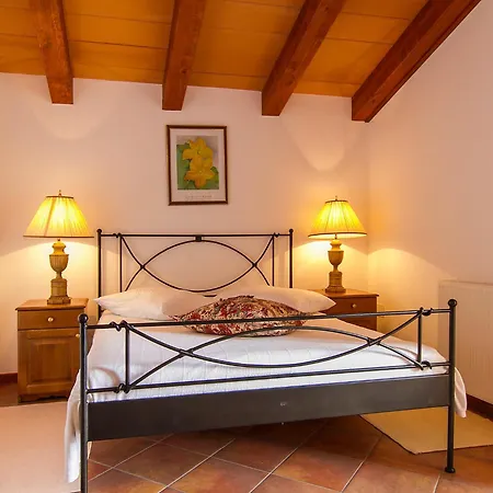 Maggie By Interhome * Valhova